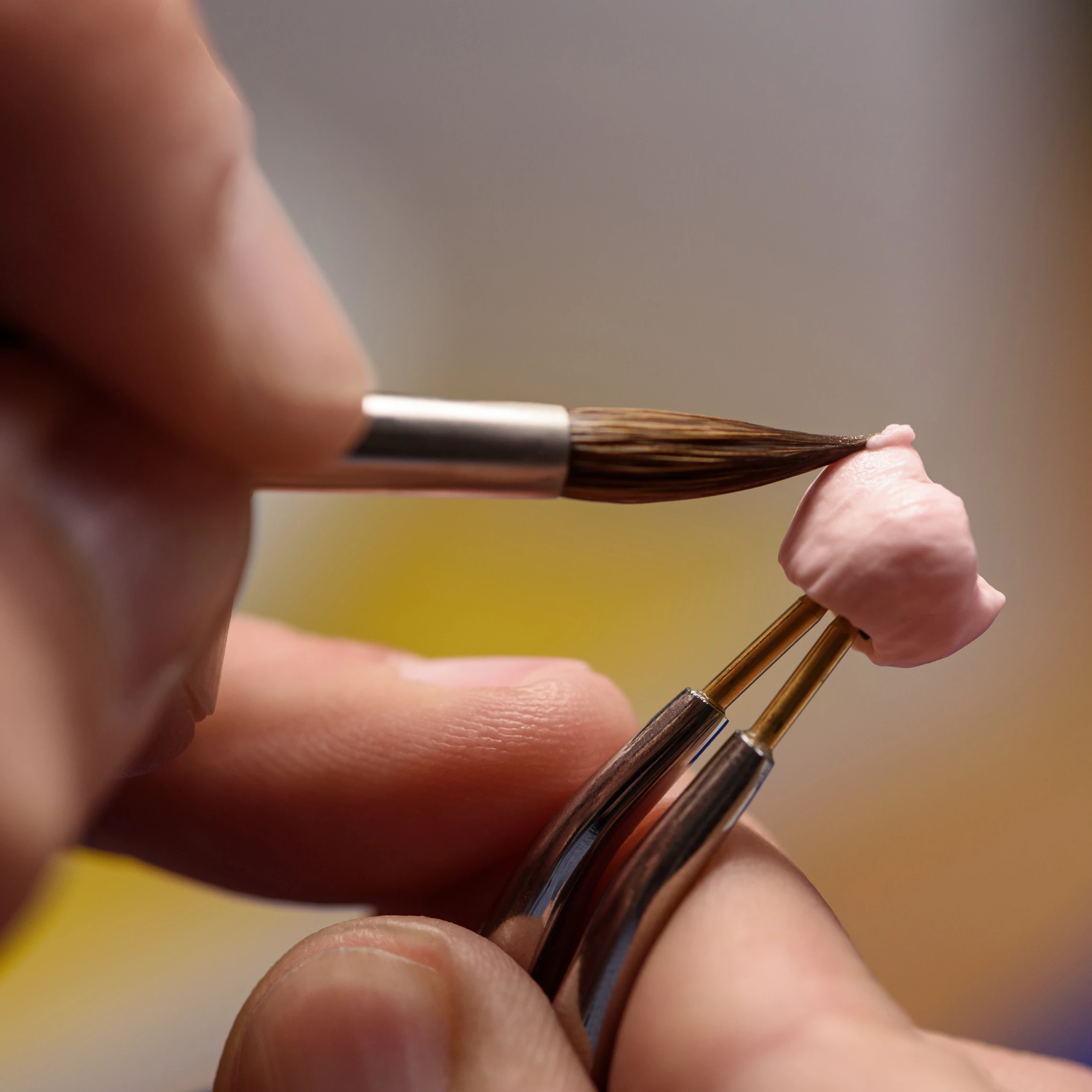 https://dentiste-grenoble-lacroix.fr/wp-content/uploads/2025/07/laboratoire-protheses-lacroix-dentiste-implant-2.webp